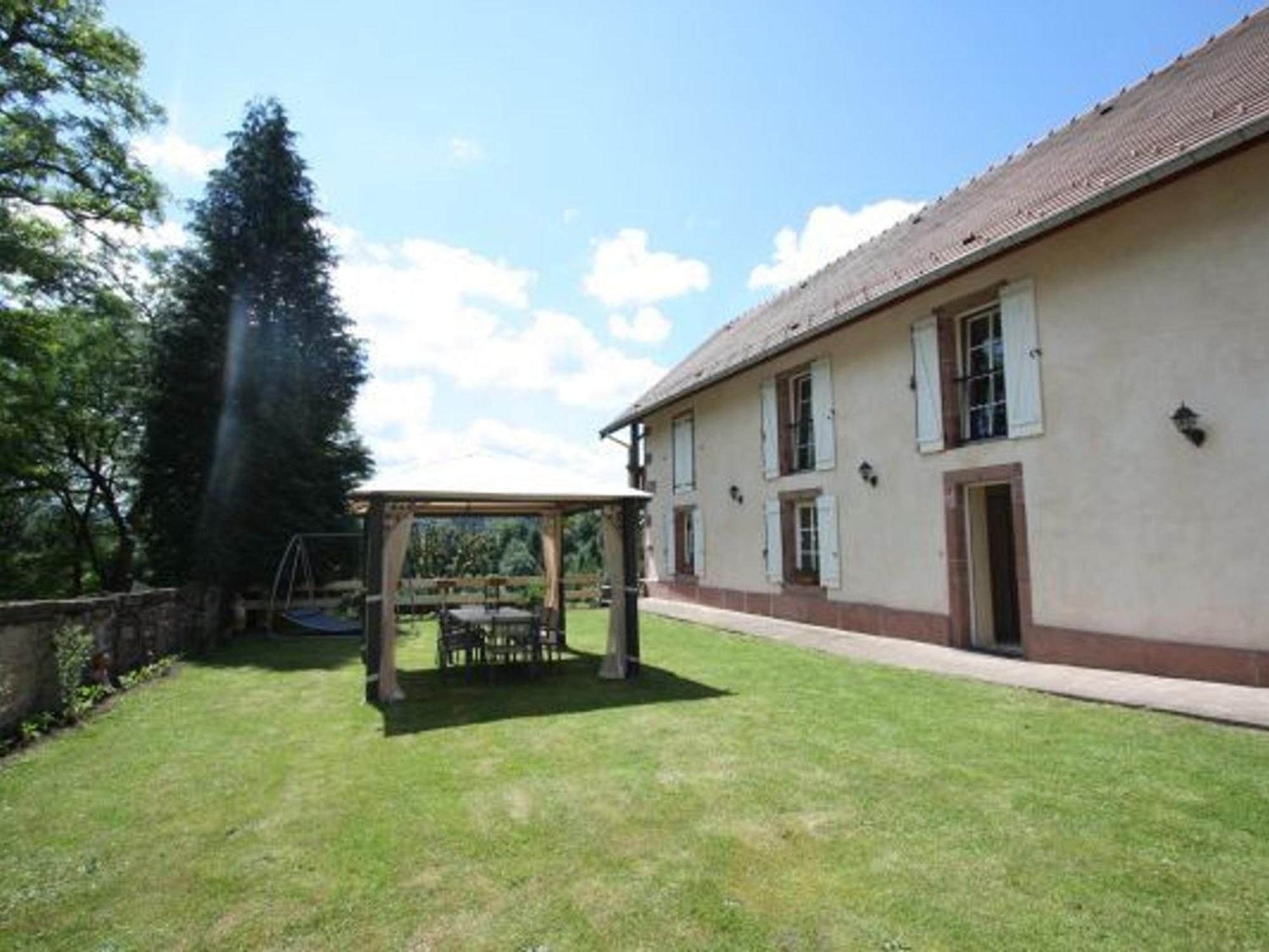 Chambre Double Avec Petit Dejeuner Dans Batisse Historique - Fr-1-589-717 Bed & Breakfast Moyenmoutier Exterior photo